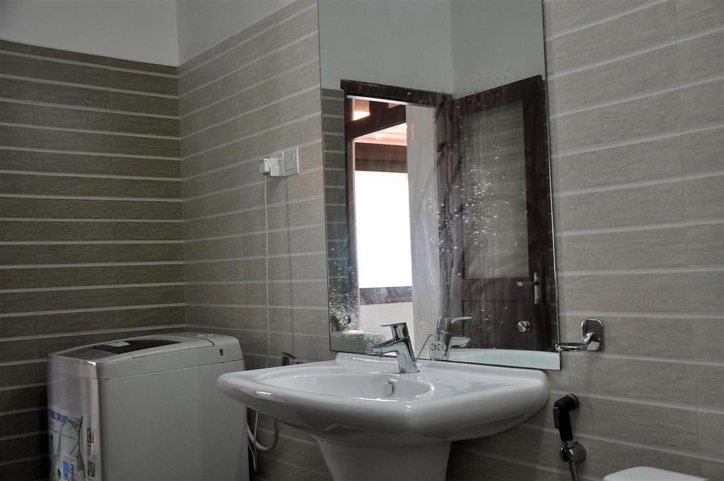 Harris Villa Hikkaduwa Habitación foto