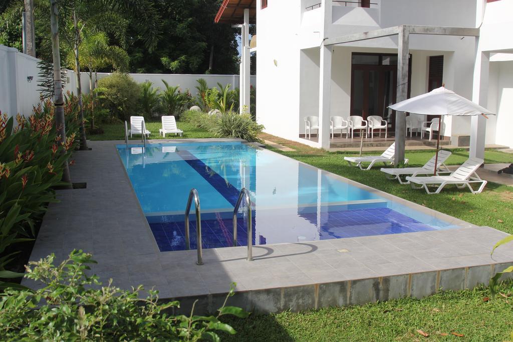 Harris Villa Hikkaduwa Habitación foto